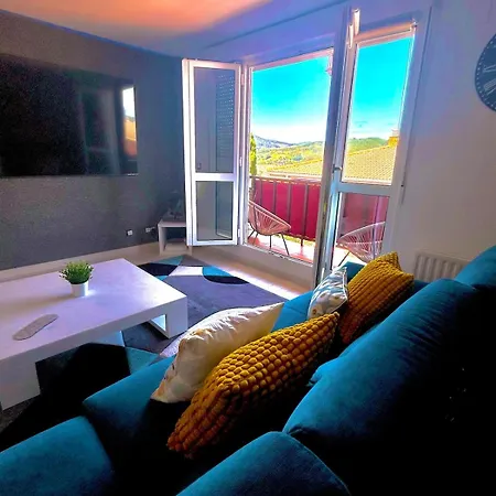 Piso Reformado Con Playas Cercanas Newly Renovated With Beaches Nearby דירה